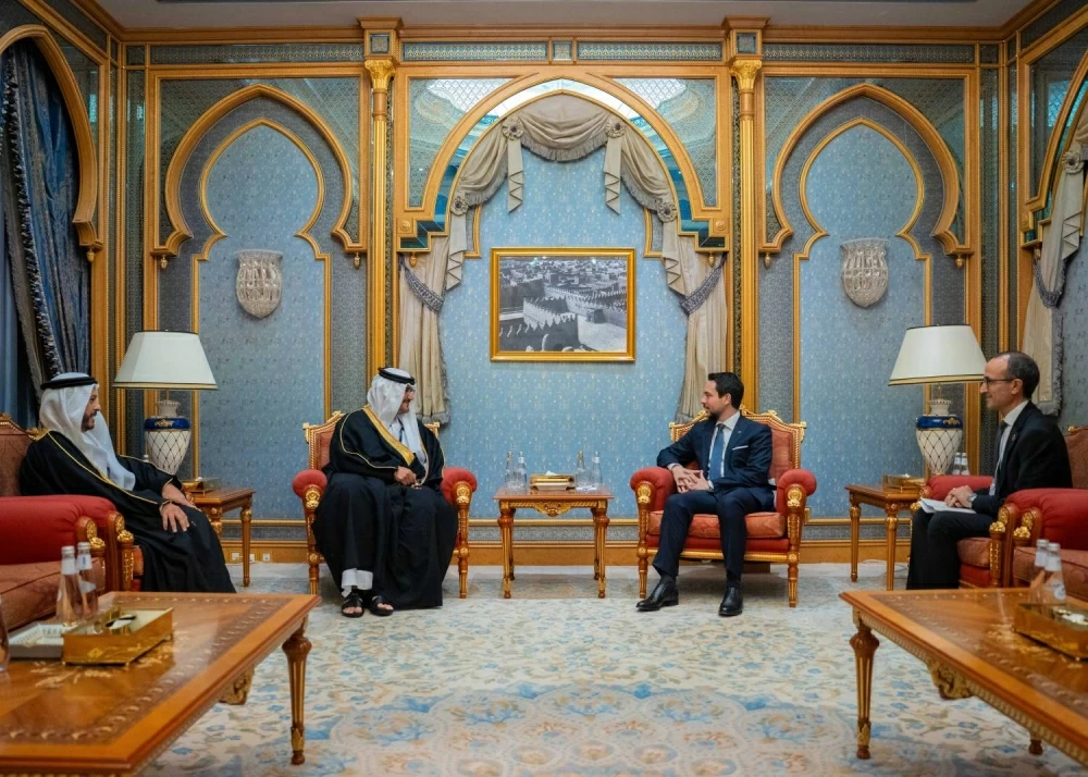 عيسى بن سلمان يلتقي ولي عهد الأردن في إطار ترؤسه &laquo;مبادرة مستقبل الاستثمار&raquo;