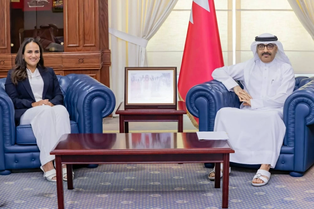 وزير التربية والتعليم يستقبل رئيس مجلس إدارة الجامعة الأهلية