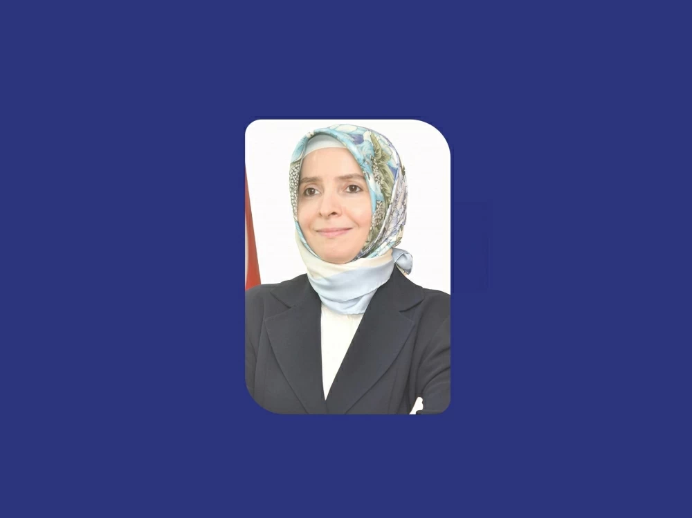 إحياءُ الذكرى الثانية بعد المائة لتأسيسِ الجمهوريّة وبناءُ جسورِ الصداقة