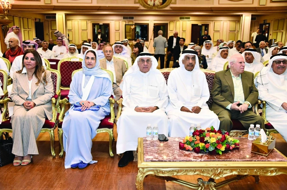 المفكر الرميحي: المنطقة بين سرديتين توسعيتين.. والتنوير المخرج