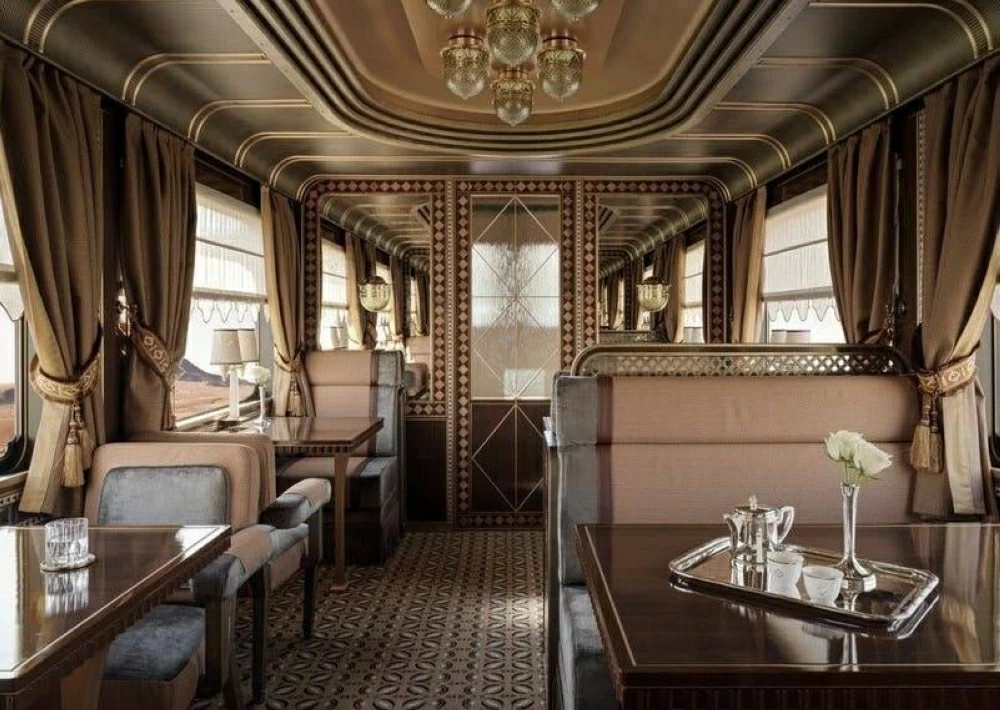 &laquo;حلم الصحراء&raquo; قطار 5 نجوم يجسد فخامة السفر السعودي
