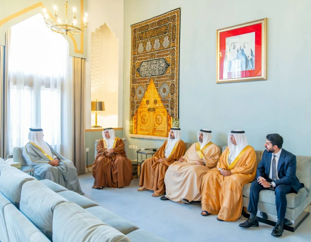 ولي العهد رئيس الوزراء يلتقي رئيس مجلس إدارة منظمة الرؤساء الشباب العالمية