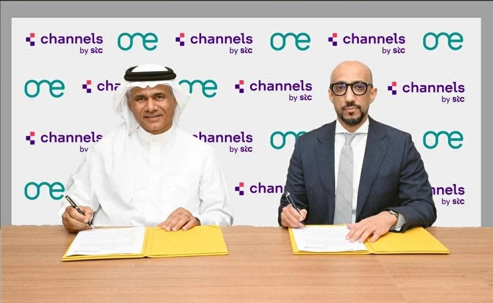 تطبيق ONE يوسع خدماته بتعاون مع channels by stc لتمكين التسوق بالتقسيط المرن