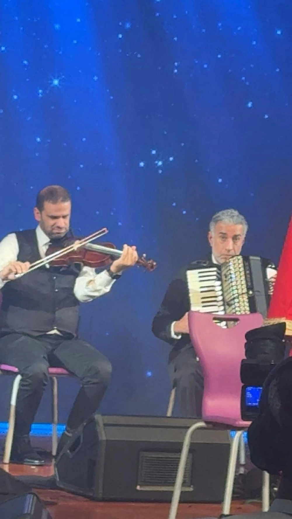 وفد جمعية الصداقة للمكفوفين يضيء ملتقى &laquo;النور في الثقافة&raquo; بإبداعات فنية وفكرية