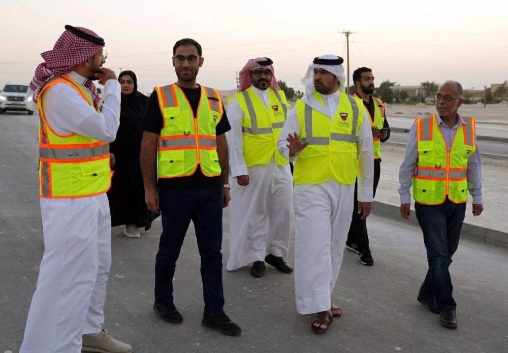 وكيل وزارة الأشغال يتفقد أعمال مشروع إنشاء الطريق الرابط بين شارعي الحنينية والمعسكر