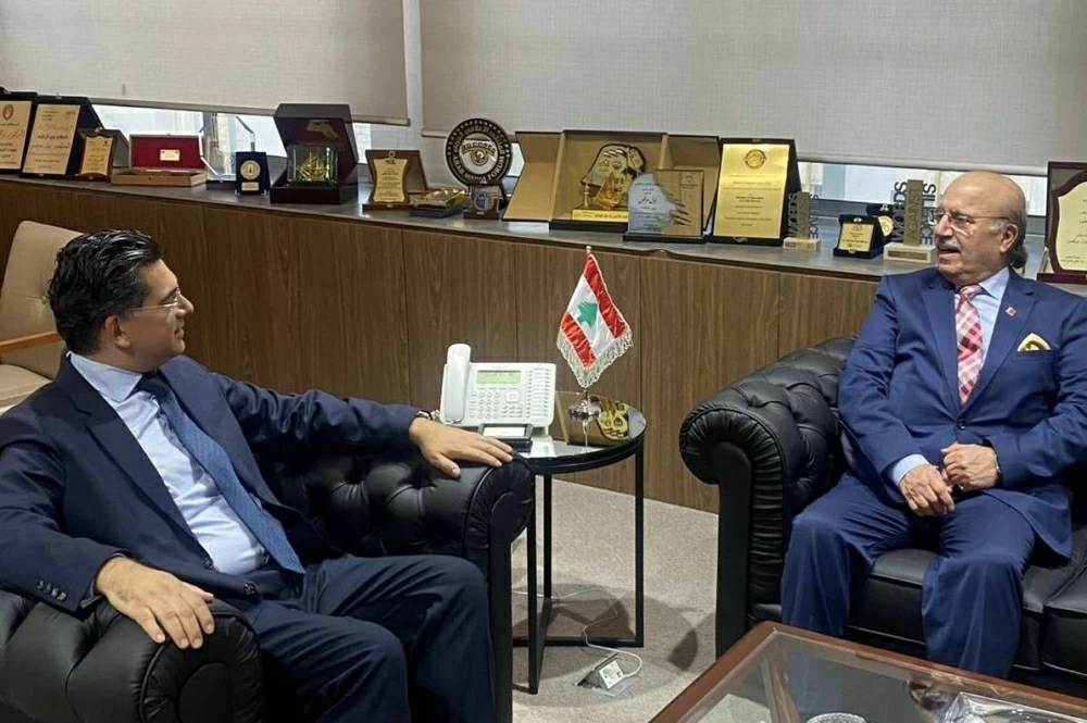 وزير الإعلام اللبناني يستقبل سفير المنامة لدى بيروت والمقيم في دمشق