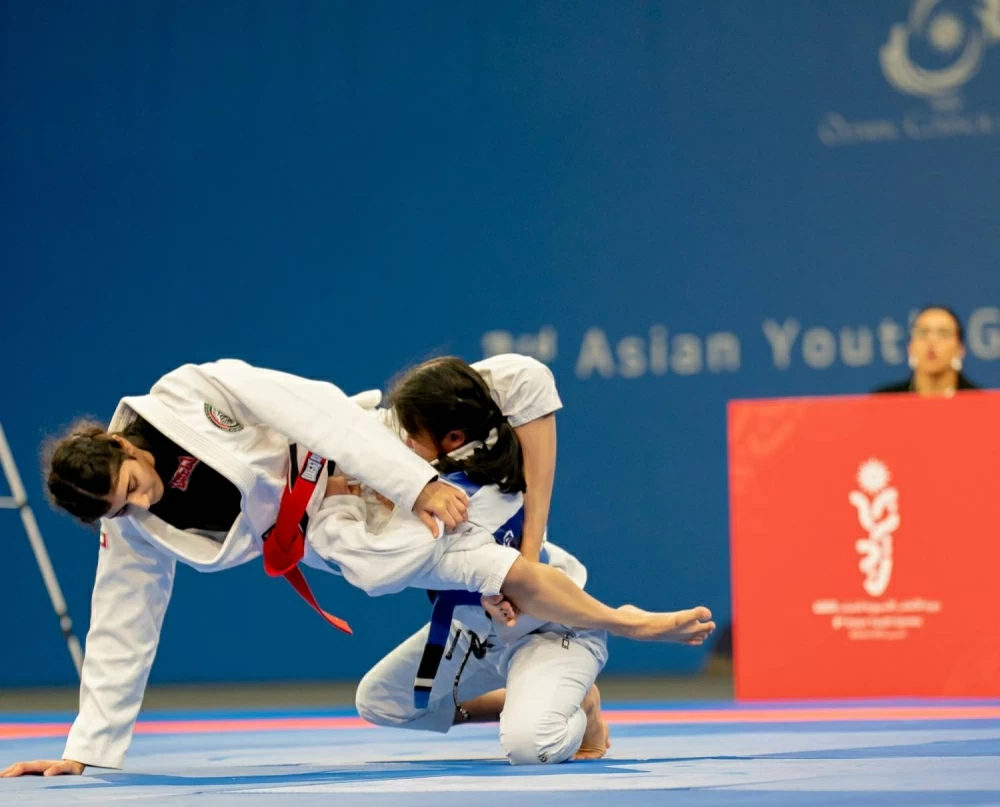 خالد بن حمد يشيد بإنجازات أبطال البحرين في دورة الألعاب الآسيوية للشباب