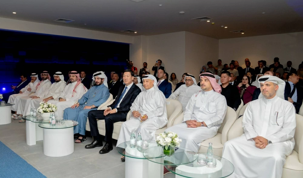 بالشراكة مع الاتحاد الدولي ومجموعة GFH واللجنة الأولمبيةخالد بن حمد يفتتح مركز التميز الدولي للرياضات المائية