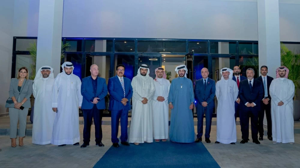 بالشراكة مع الاتحاد الدولي ومجموعة GFH واللجنة الأولمبيةخالد بن حمد يفتتح مركز التميز الدولي للرياضات المائية