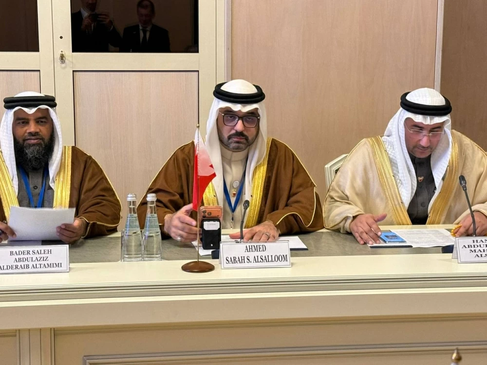 "الشعبة" تناقش تنمية التعاون مع رئيس لجنة مجلس الدوما للسياسة الاقتصادية