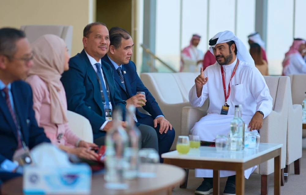 انطلاقة مثيرة وأجواء مميزة في افتتاح موسم سباقات الخيل الجديد