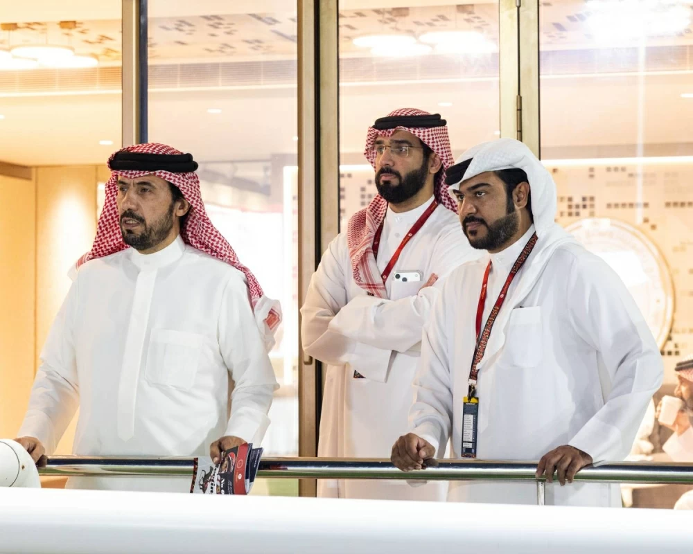 انطلاقة مثيرة وأجواء مميزة في افتتاح موسم سباقات الخيل الجديد