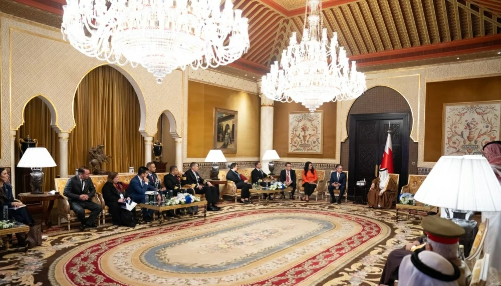 ولي العهد رئيس الوزراء: العلاقات بين البحرين والولايات المتحدة تشهد تطورًا مستمرًا على كافة الأصعدة