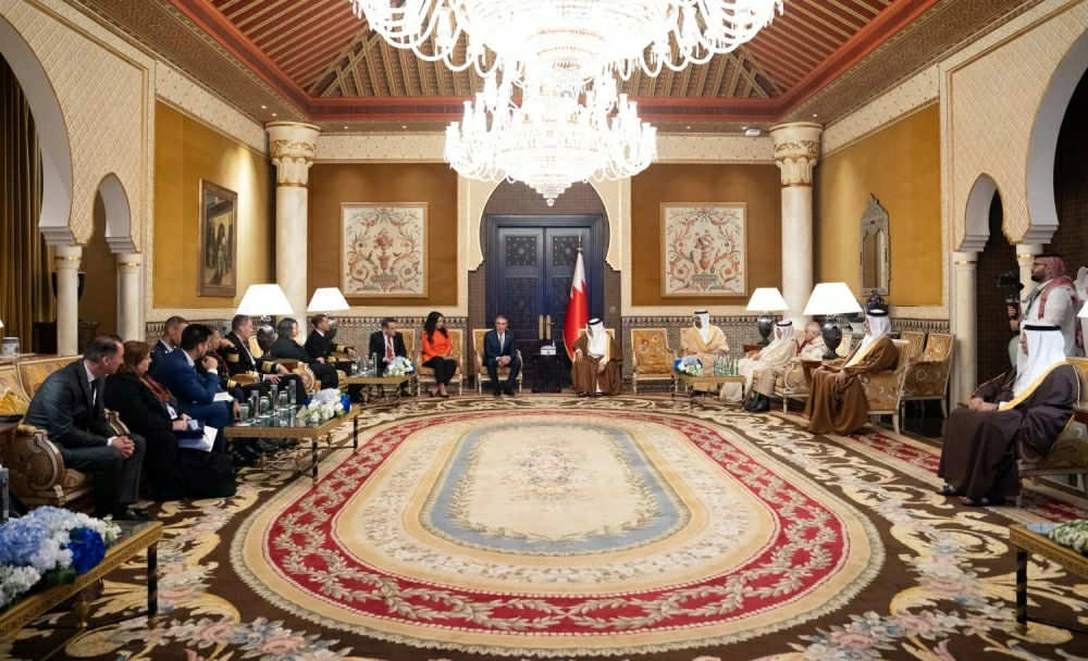 ولي العهد رئيس الوزراء: العلاقات بين البحرين والولايات المتحدة تشهد تطورًا مستمرًا على كافة الأصعدة