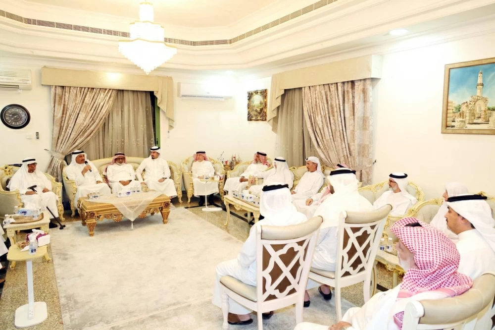 محافظ العاصمة يواصل زياراته الميدانية تعزيزًا للتواصل المجتمعي وترسيخًا لقيم المشاركة الوطنية