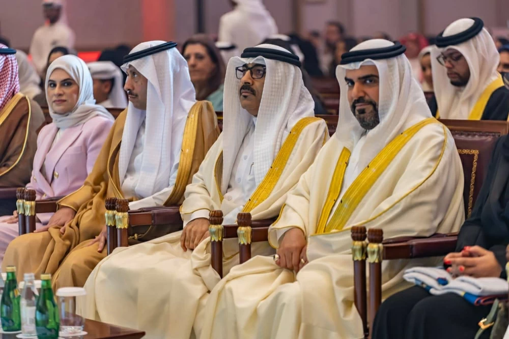 كلية البحرين الجامعية تحتفل بتخريج الفوج الحادي والعشرين من طلبة البكالوريوس والماجستير