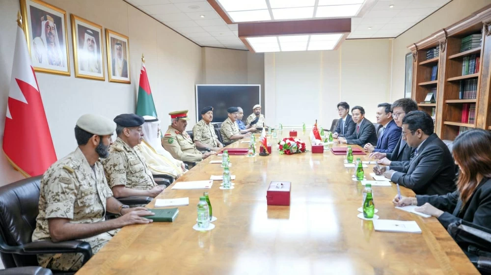 القائد العام يستقبل وزير الدولة الأول بوزارة الدفاع في سنغافورة