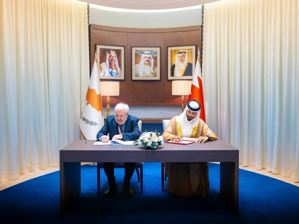 &nbsp;ناصر بن حمد يوقّع مذكرة تفاهم أمنية مع مجلس الأمن القومي القبرصي