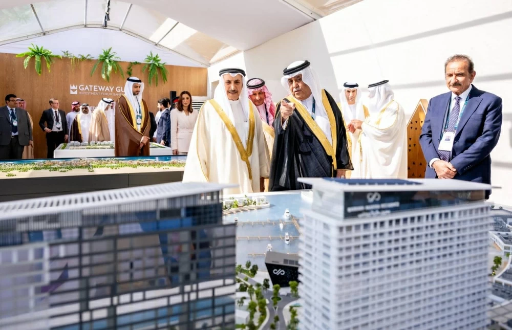 نيابة عن ولي العهد رئيس الوزراء.. خالد بن عبد الله يفتتح منتدى بوابة الخليج 2025