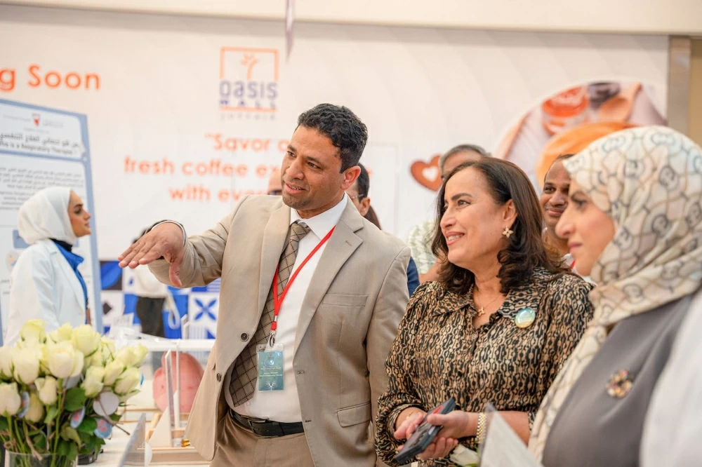 المستشفيات الحكومية تنظم فعالية توعوية بمجمع الواحة بمناسبة أسبوع الرعاية التنفسية العالمي