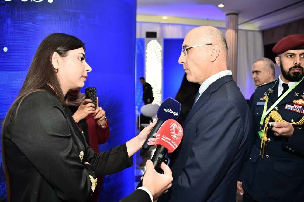 وزير الداخلية اللبناني لـ &laquo;الوطن&raquo;: &laquo;حوار المنامة&raquo; منصة للبنان لتعزيز التعاون