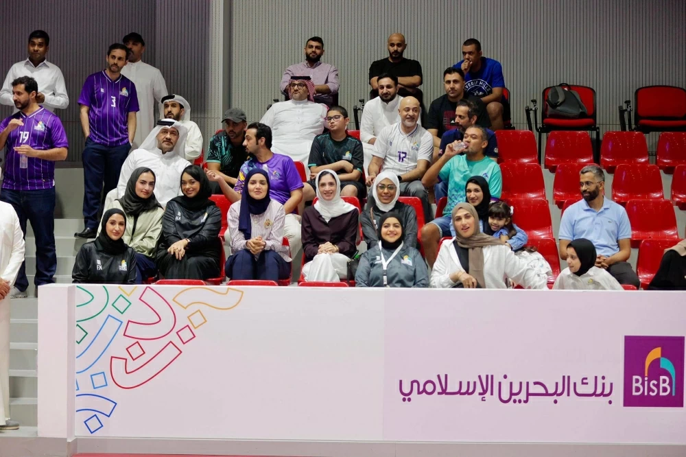 افتتاح دوري البنوك والمؤسسات المصرفية بحضور جماهيري واسع