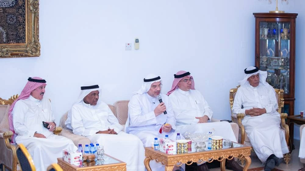 بين فخرو والحواج: ثنائية الرؤى وتكامل المسارات في تعليم البحرين