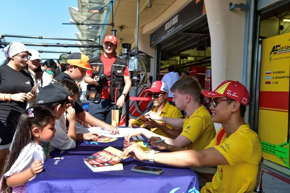 وصول فرق وسائقي بطولة العالم للتحمل استعداداً لانطلاق سباق البحرين 8 ساعات