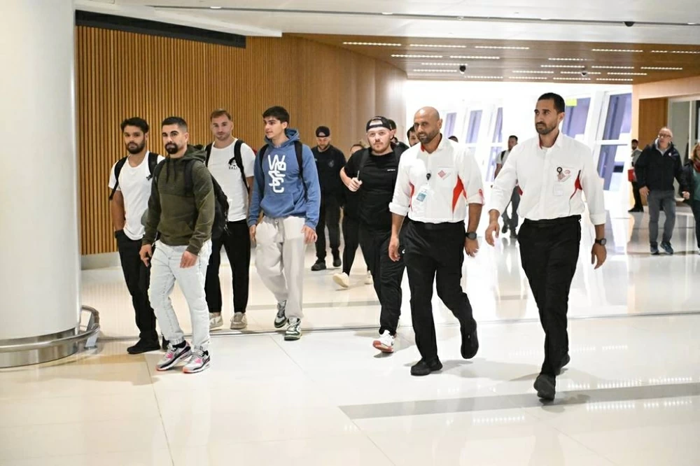 وصول فرق وسائقي بطولة العالم للتحمل استعداداً لانطلاق سباق البحرين 8 ساعات