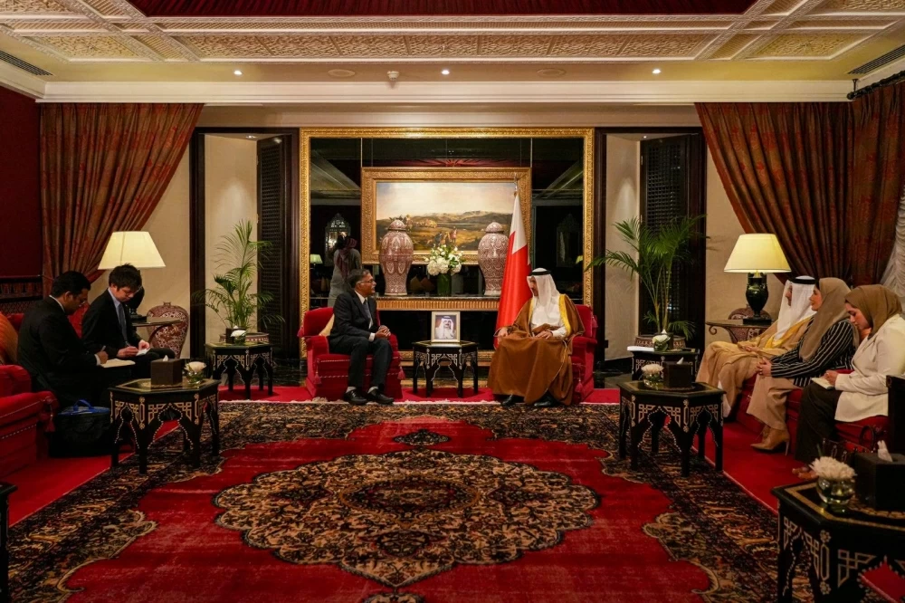 وزير المواصلات يجتمع بوزير الدولة الأول بوزارة القانون ووزارة النقل في سنغافورة