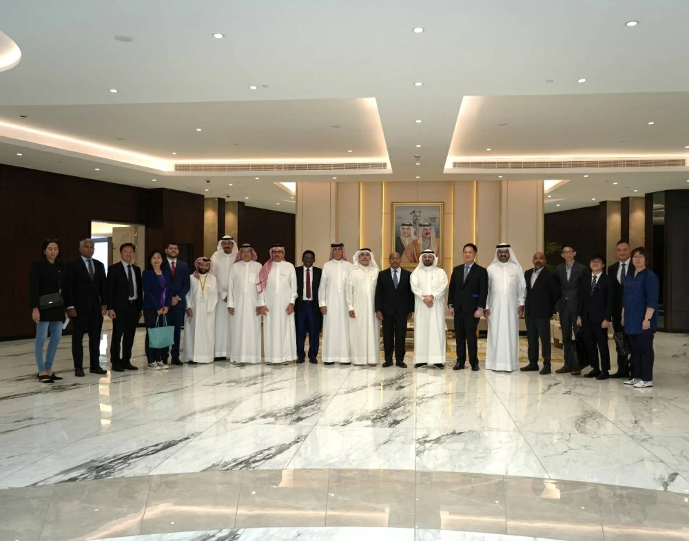 نجيبي: نحرص على تعزيز التعاون القانوني والتجاري بين البحرين وسنغافورة