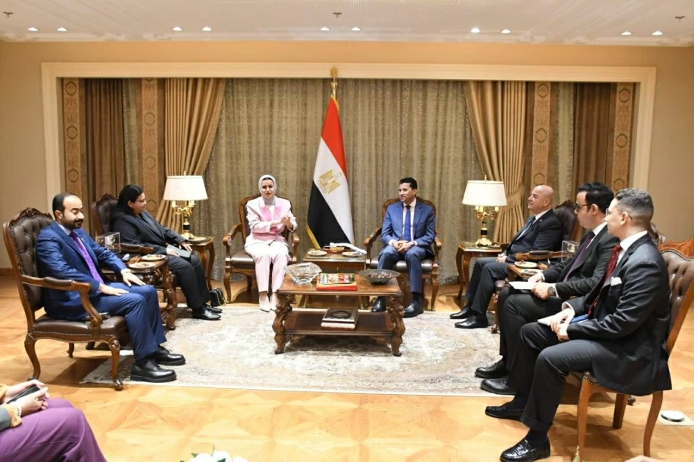 وزيرة شؤون الشباب تجتمع بنظيرها المصري