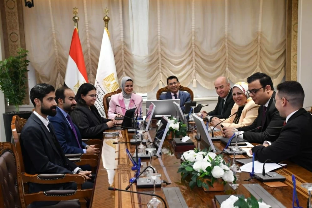 وزيرة شؤون الشباب تجتمع بنظيرها المصري