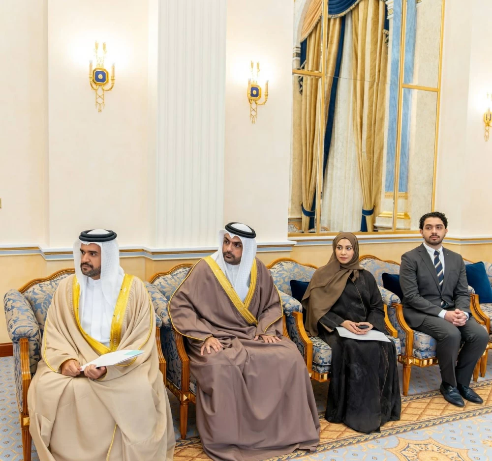 ولي العهد رئيس الوزراء يستقبل منتسبي الدفعة الـ 11 من برنامج رئيس مجلس الوزراء لتنمية الكوادر الحكومية