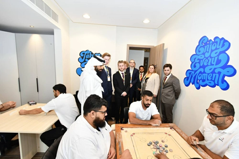 مدير عام تنفيذ الأحكام والعقوبات البديلة يستقبل وفدًا برلمانيًا من المملكة المتحدة