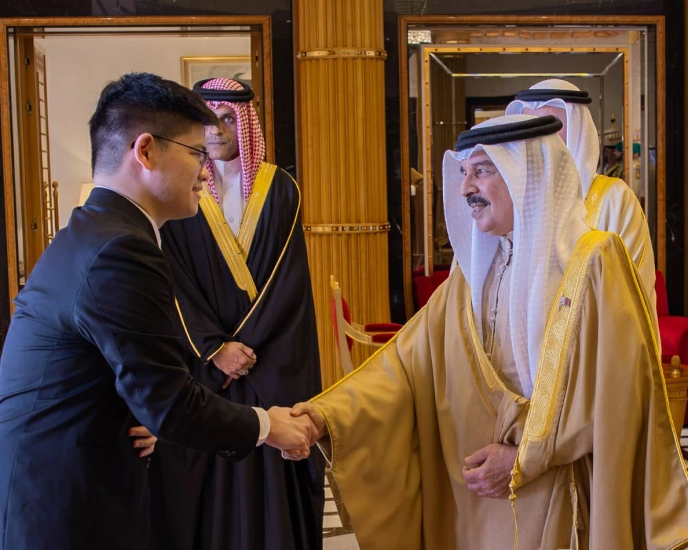 الملك المعظم يستقبل كبار المشاركين في "منتدى الملك حمد للعدالة"