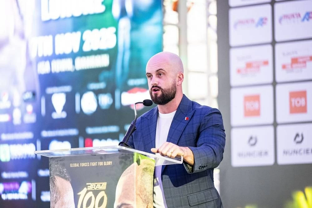 المؤتمر الصحافي لـ&laquo;BRAVE 100&raquo; يشعل الأجواء قبل النزالات المرتقبة