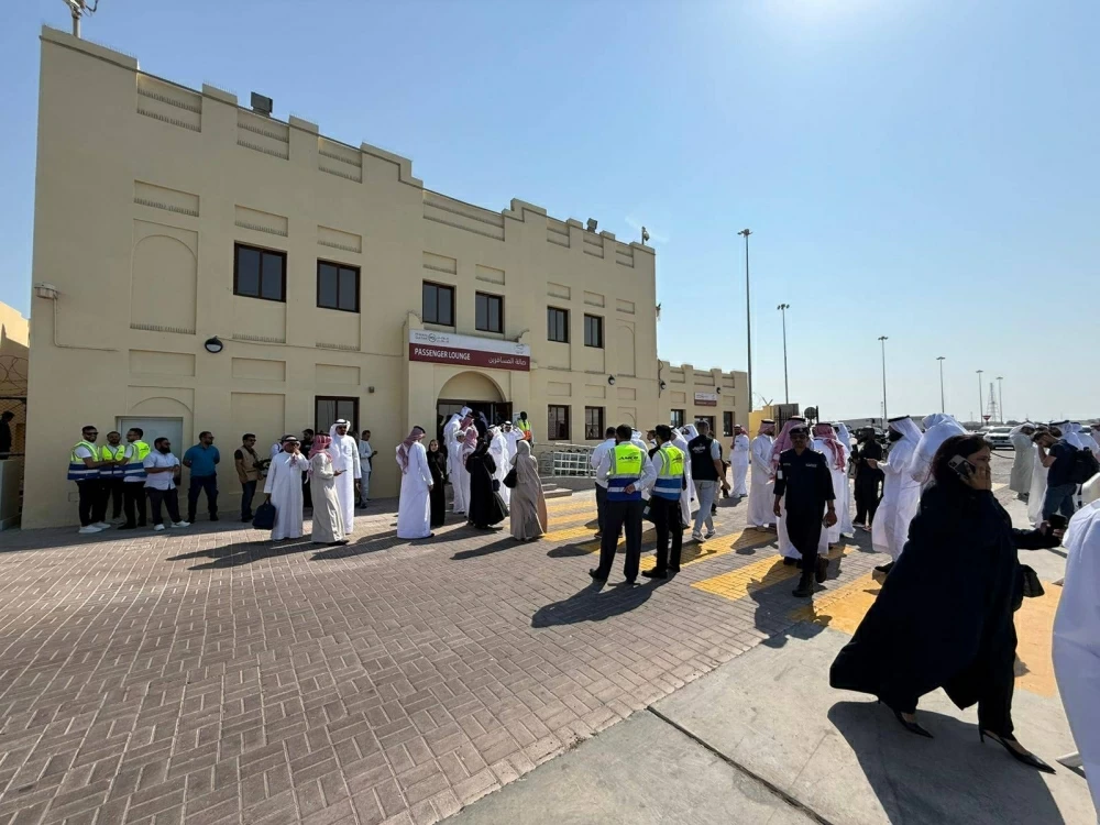 وصول أول رحلة ركاب عبر مشروع الربط البحري بين مملكة البحرين ودولة قطر