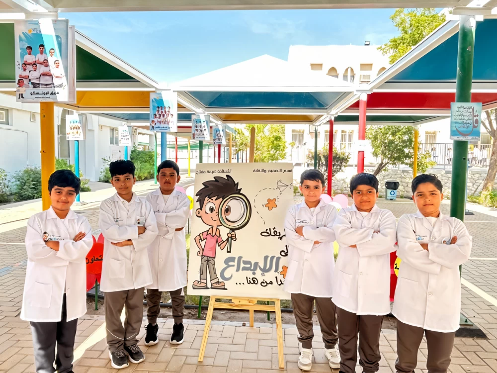 نادي الإبداع بـ "ابن طفيل الابتدائية" يدمج الفن والتقانة لصقل المواهب