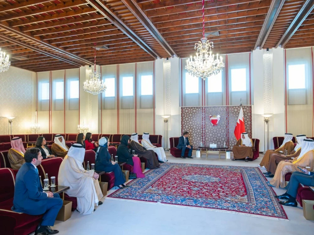 ولي العهد رئيس الوزراء: البحرين ماضية في تبني المبادرات التي تعزز المنجزات الحقوقية
