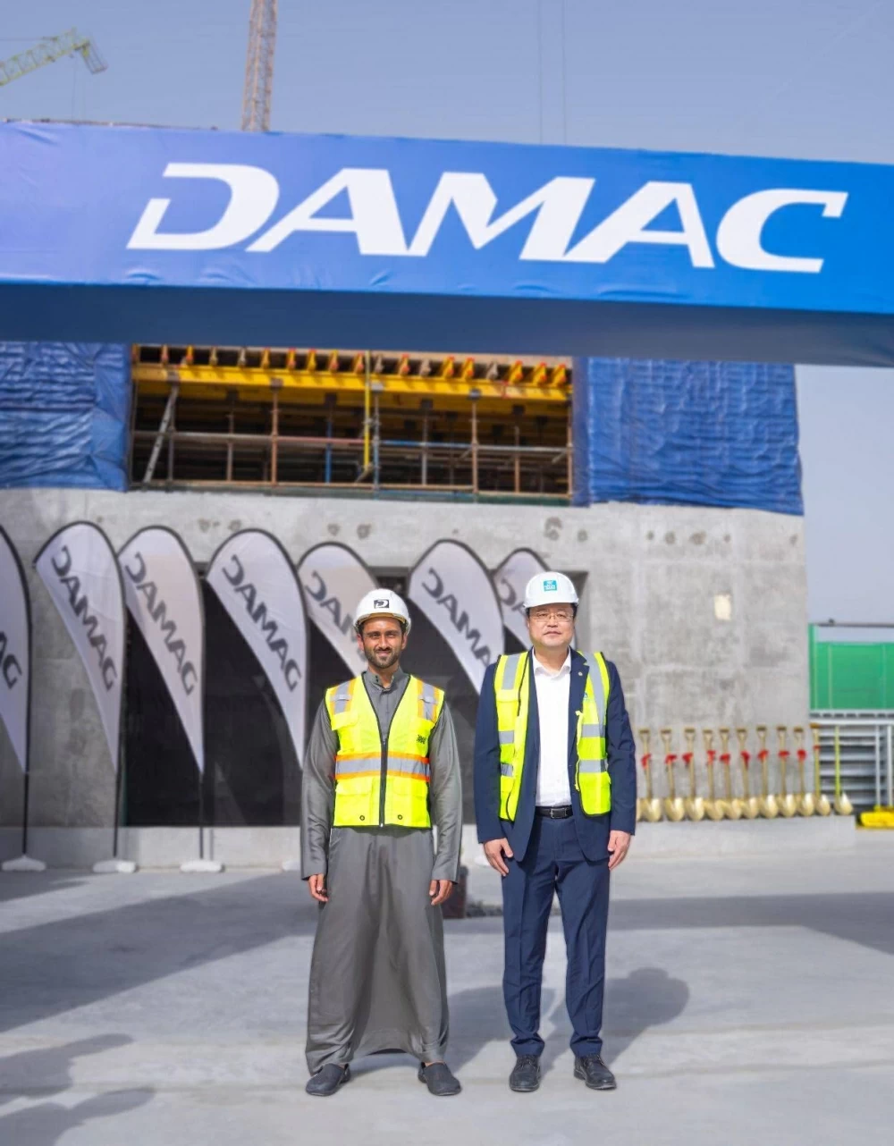 داماك تعلن عن إنجاز الهيكل الإنشائي لأول برج في العالم يحمل توقيع علامة كافالي الفاخرة بتكلفة مليار درهم