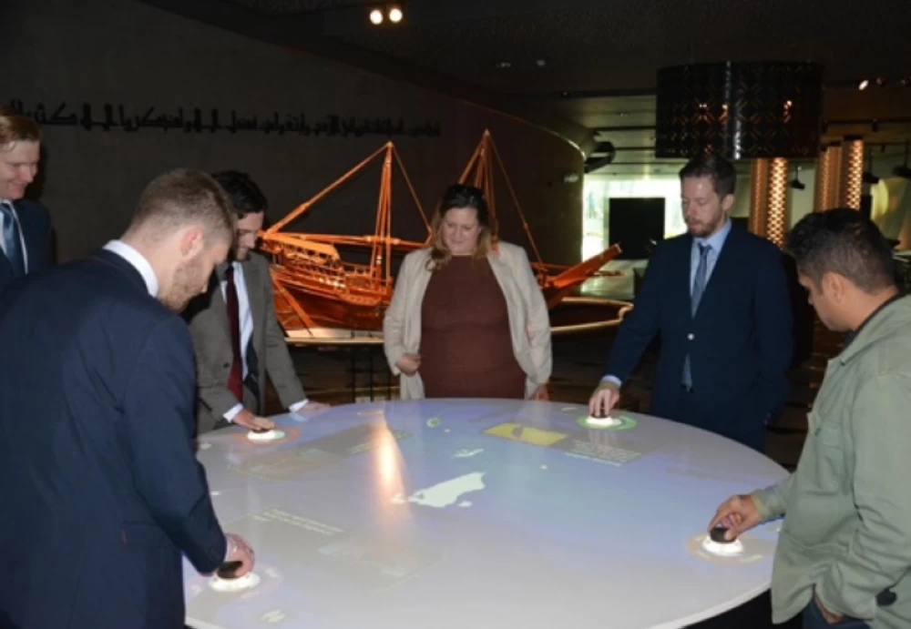 صرح الميثاق الوطني يستقبل وفدًا من المساعدين البرلمانيين البريطانيين