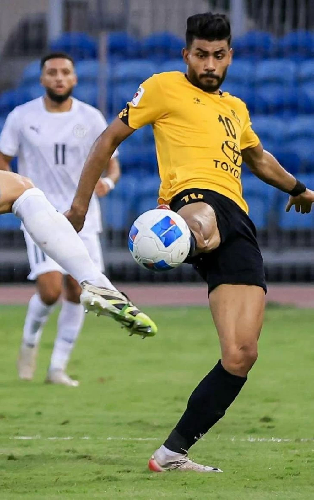 الأهلاوي سيد مهدي شرف يجذب أنظار أندية المقدمة