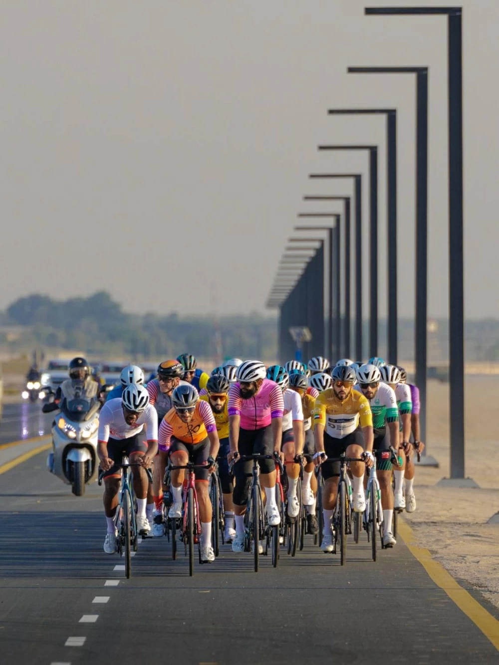 منافسة مثيرة في المرحلة الثانية من طواف ناصر بن حمد للدراجات الهوائية