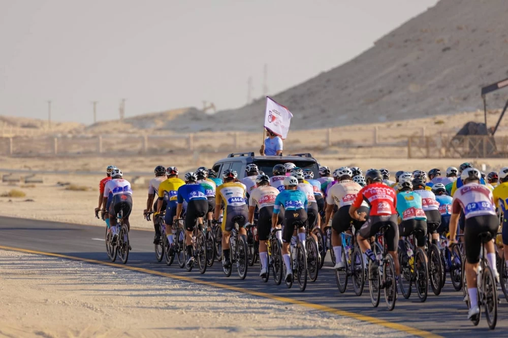 منافسة مثيرة في المرحلة الثانية من طواف ناصر بن حمد للدراجات الهوائية