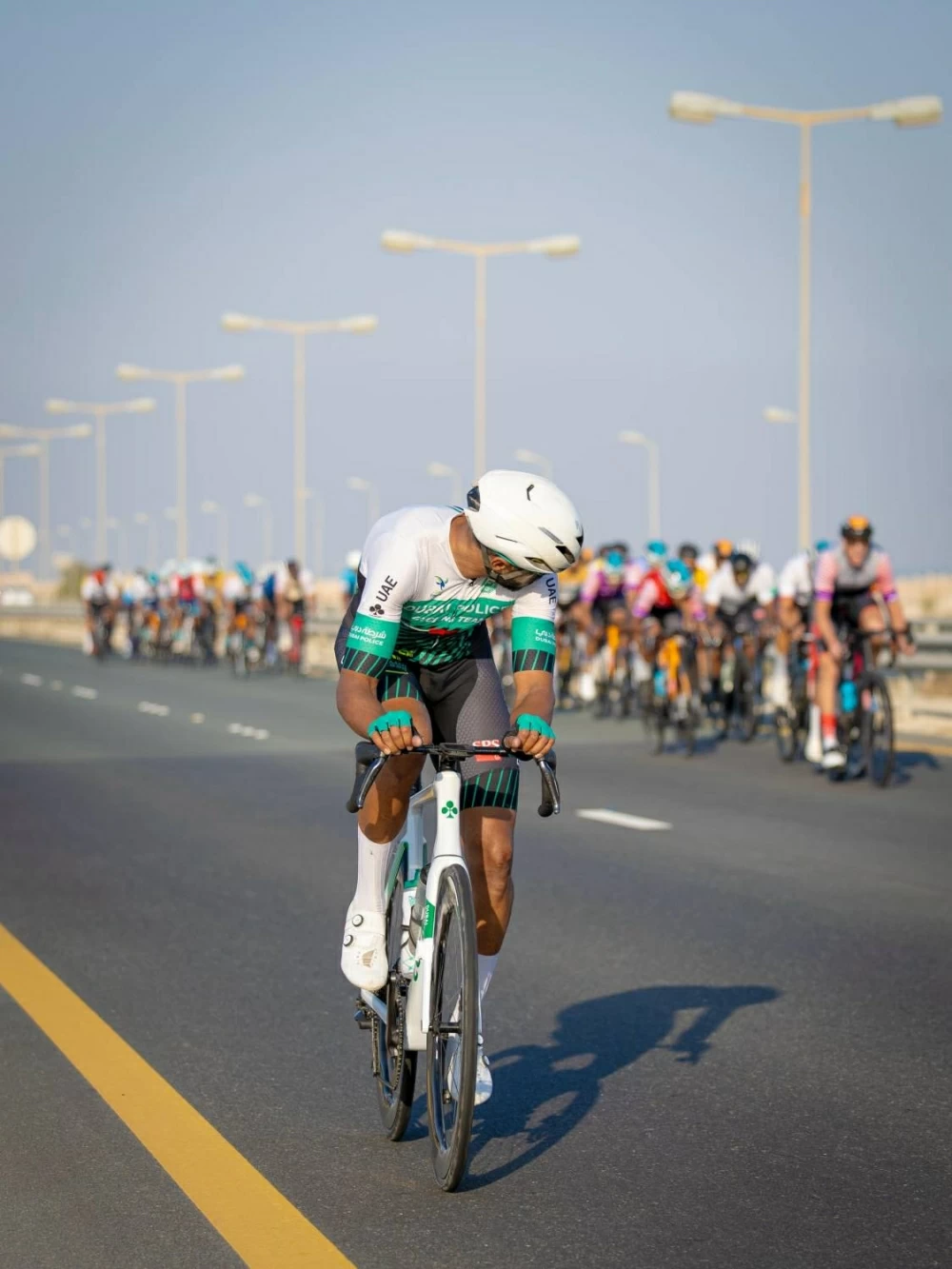 منافسة مثيرة في المرحلة الثانية من طواف ناصر بن حمد للدراجات الهوائية