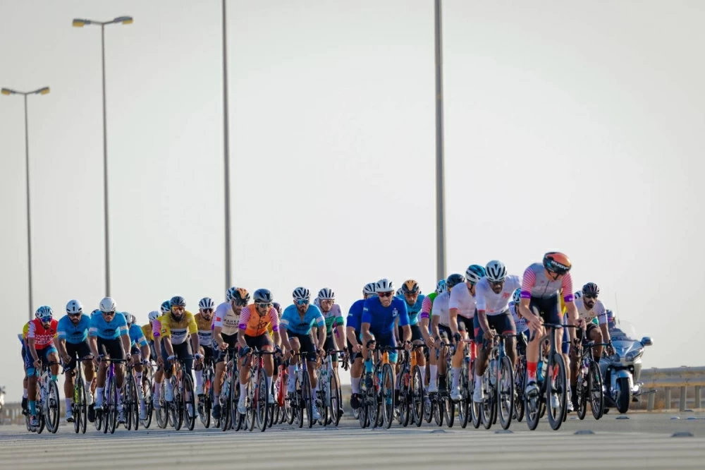 منافسة مثيرة في المرحلة الثانية من طواف ناصر بن حمد للدراجات الهوائية