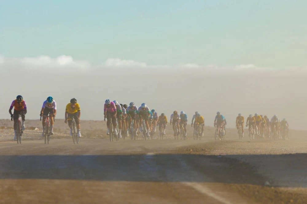 منافسة مثيرة في المرحلة الثانية من طواف ناصر بن حمد للدراجات الهوائية