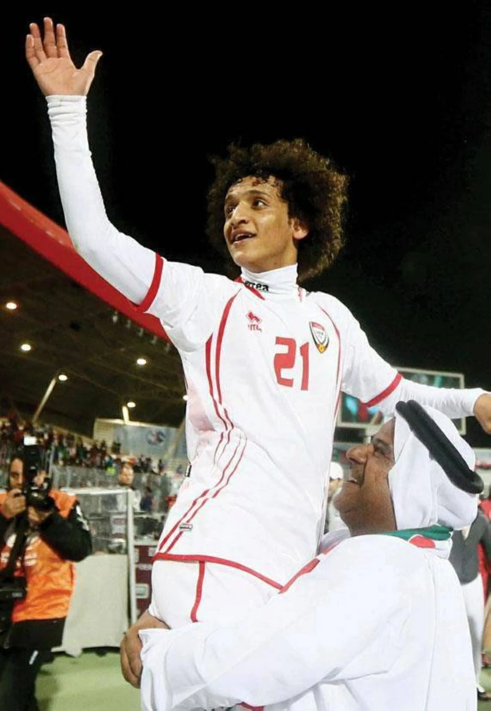 &laquo;عموري&raquo; يسدل الستار على مسيرة كروية ملهمة وإرث خالد في تاريخ الكرة الخليجية