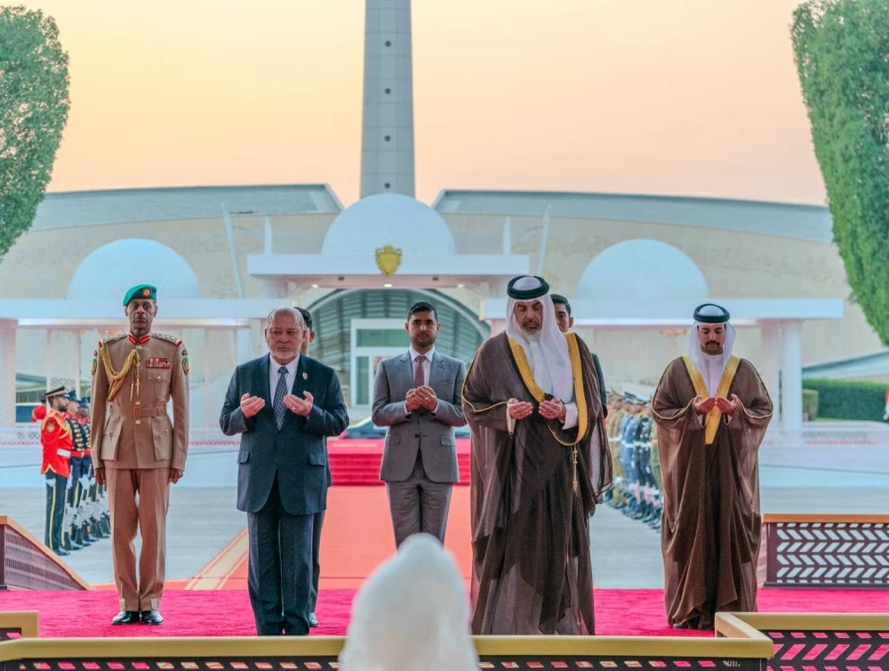 ملك مملكة ماليزيا الشقيقة يزور صرح الشهيد